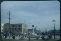 Hiller 09-005 : The statue of Sun Yat-sen in Nanking