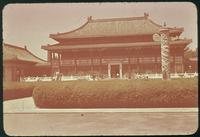 Hiller 08-059: Large, wide building with a Huabiao, Peiping