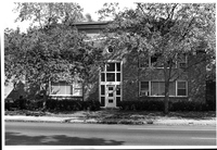 Apartment at 428 S Hanley Rd, Clayton. (obverse)