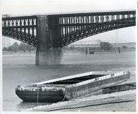  Eads Bridge and Bell Angeline