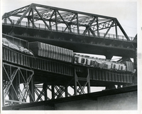 Train Derails on MacArthur Bridge